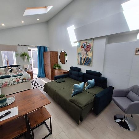 New, Stylish Studio Flat With Private Patio And Free On-Street Parking Check Out At 11Am Bournemouth Kültér fotó