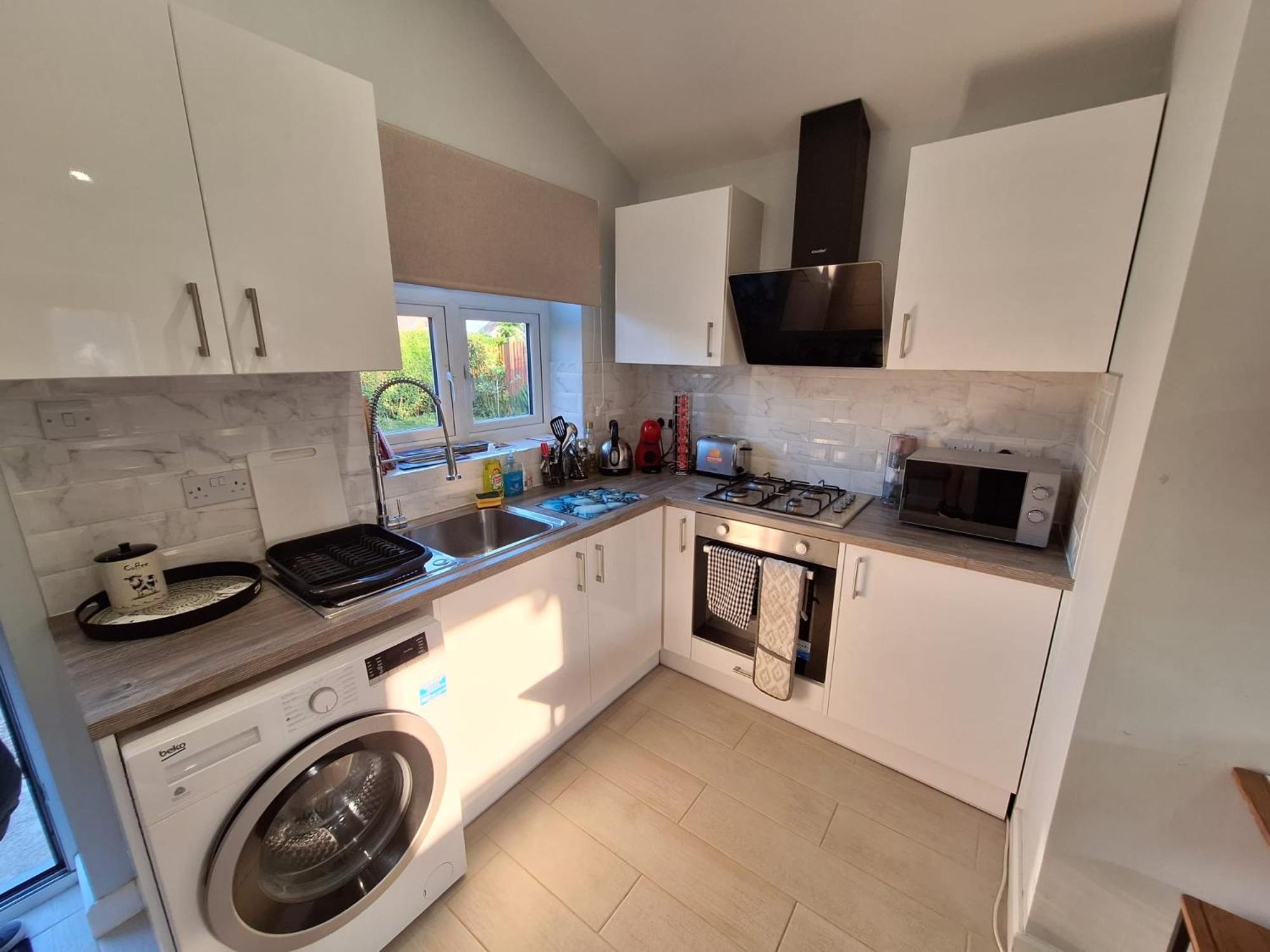 New, Stylish Studio Flat With Private Patio And Free On-Street Parking Check Out At 11Am Bournemouth Kültér fotó