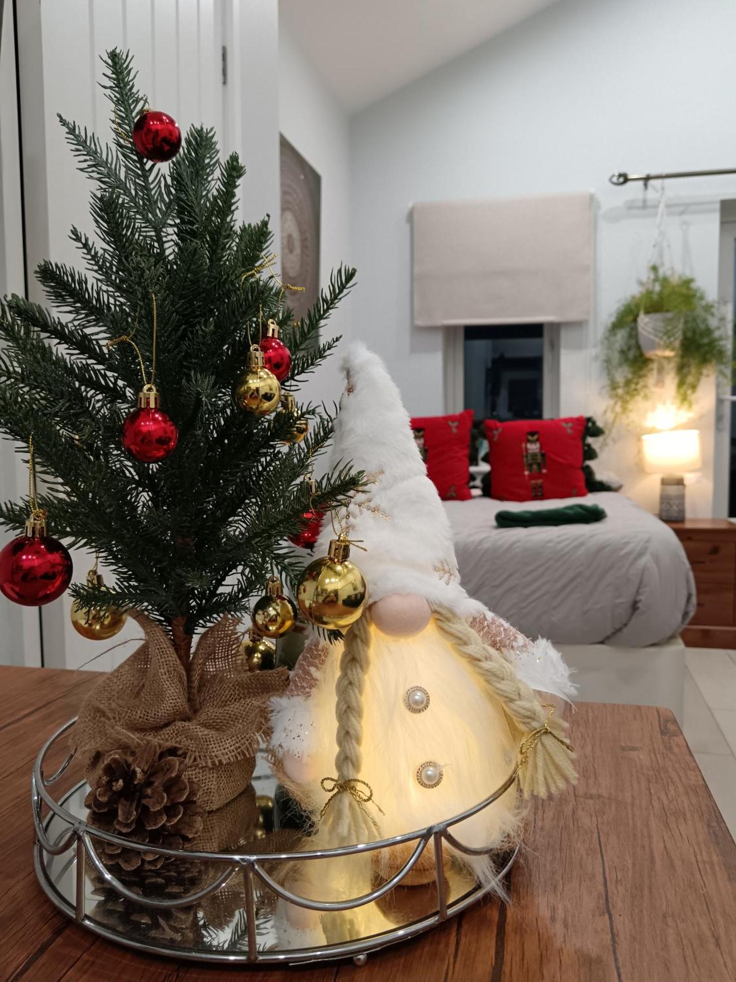 New, Stylish Studio Flat With Private Patio And Free On-Street Parking Check Out At 11Am Bournemouth Kültér fotó